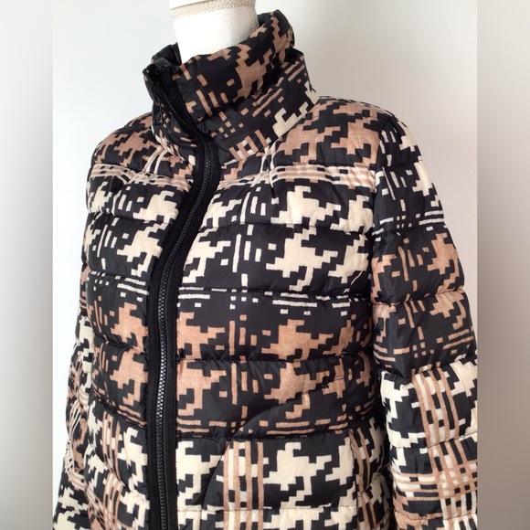Henry Cotton's Reversible Puffer Jacket - Picture 6 of 13